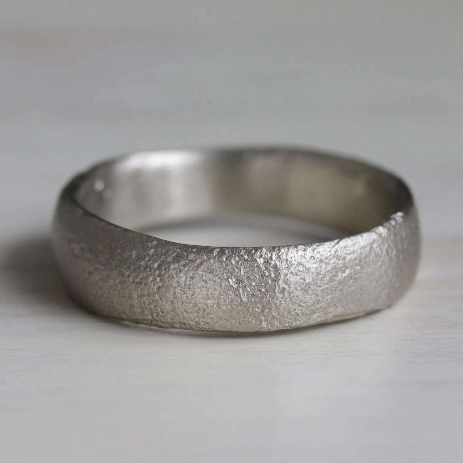 6mm Wide Ancient Textured Band •