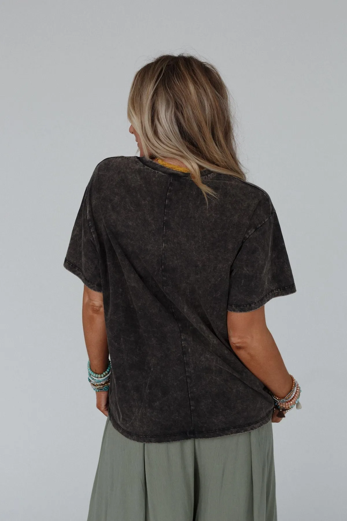 Woodsy Retreat Washed Short Sleeve Top - Ash Black